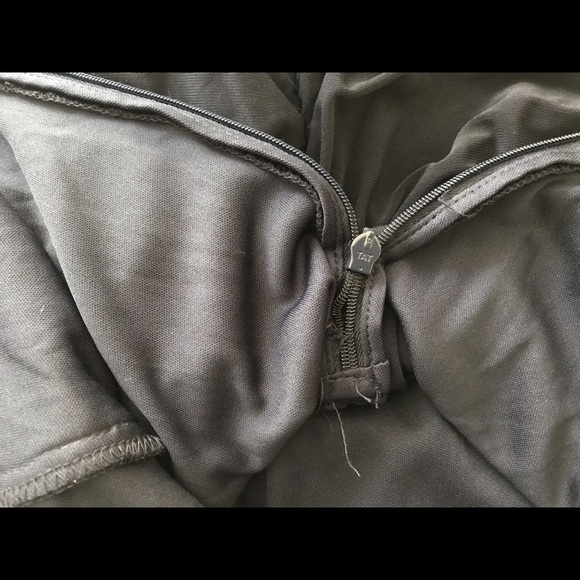 NWT Eliza J Sleeveless V-Neck Rushed Body-Con Navy Dress with Beading - Picture 7 of 7